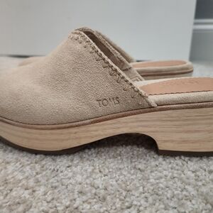 TOMS Women's Beige Suede Mules